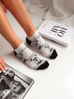 Frauenfüße Hunde Snauzers