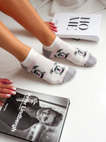 Frauenfüße Hunde Snauzers